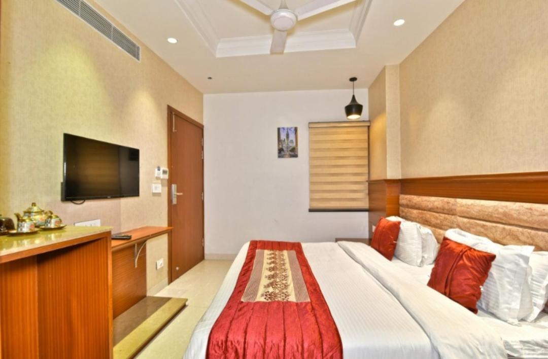 Hotel Highland Amritsar Exteriör bild