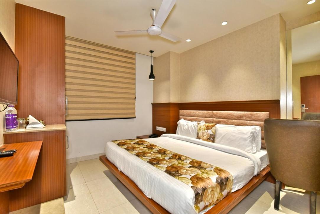 Hotel Highland Amritsar Exteriör bild