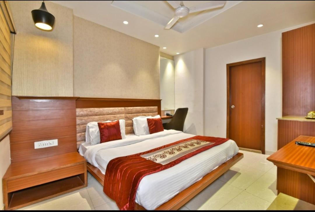 Hotel Highland Amritsar Exteriör bild